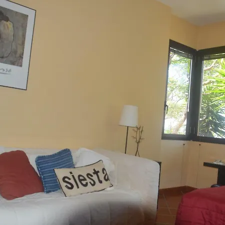 Jacaranda Villa *