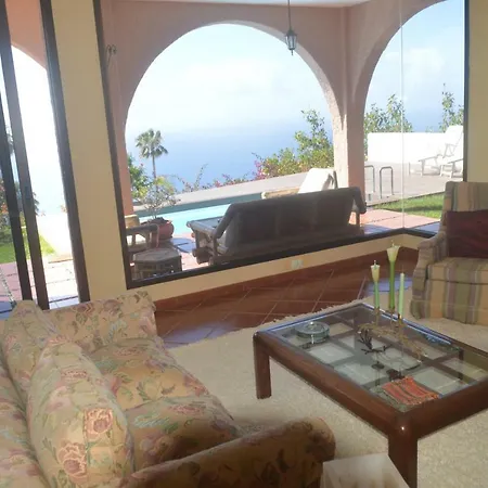 Jacaranda Villa *