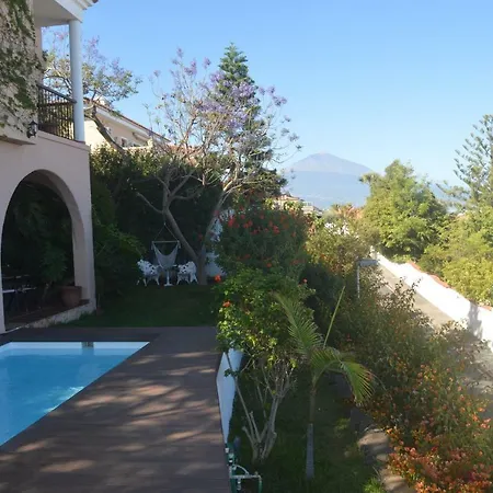 Jacaranda Villa